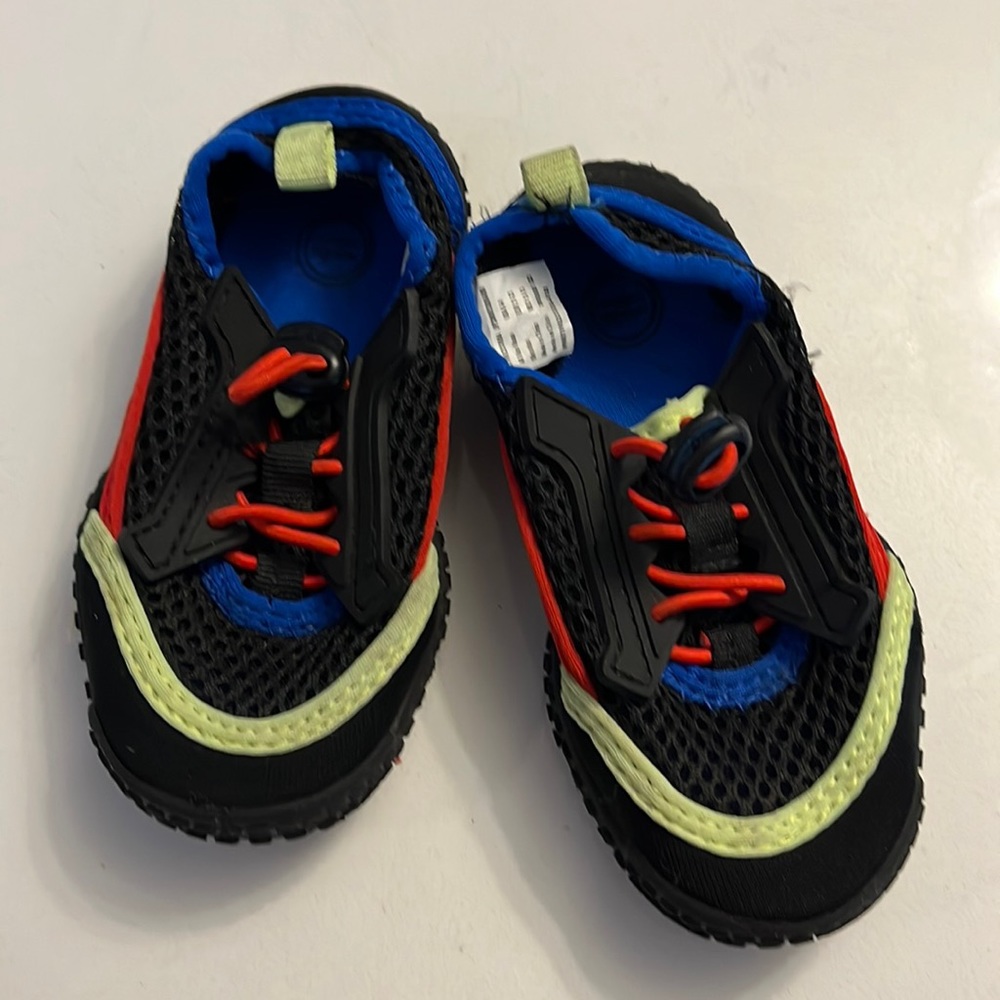 Kids size 5-6 infant shoes high grip fast drying